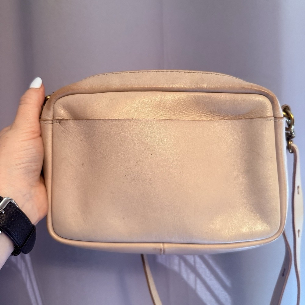 Madewell Mini The Leather Carabiner Crossbody Pouch Bag Purse Muted Shell Beige